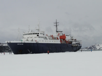 Walking on the pack ice in the Weddell Sea Walking on the pack ice in the Weddell Sea