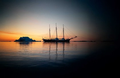 Spitsbergen - Northeast Greenland, Fly & Sail