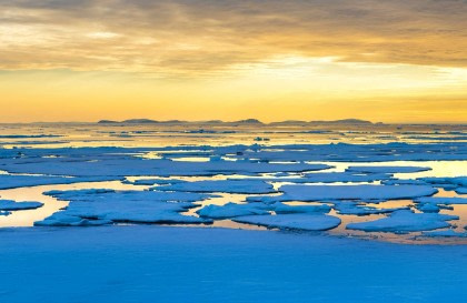 Around Spitsbergen - Arctic Summer