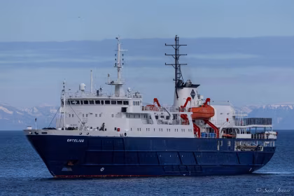OTL05-24, reisverslag, Oost-Spitsbergen en Bereneiland, op het gebied van Ijsbeeren &amp; IJs, kusten schoonmaken, inclusief lange wandelingen