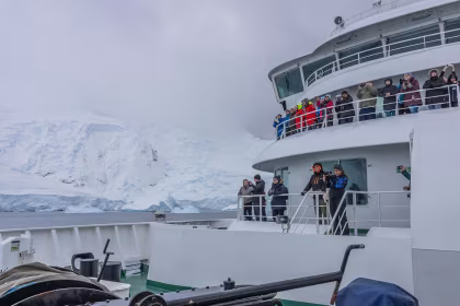 HDS31-26, trip log, Antarctica - Beyond the Polar Circle - whale watching