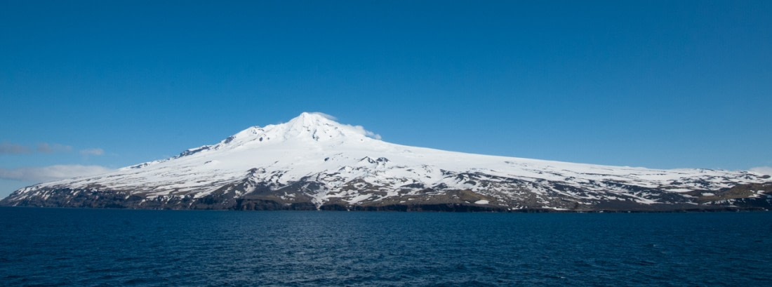Panoramic view towards Jan Mayen