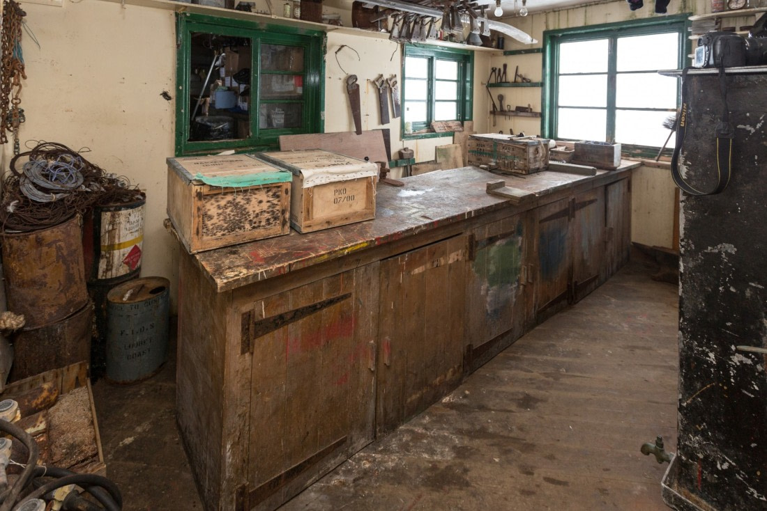 Inside old explorers hut on Detaille Island © Rolf Stange - Oceanwide Expeditions.jpg