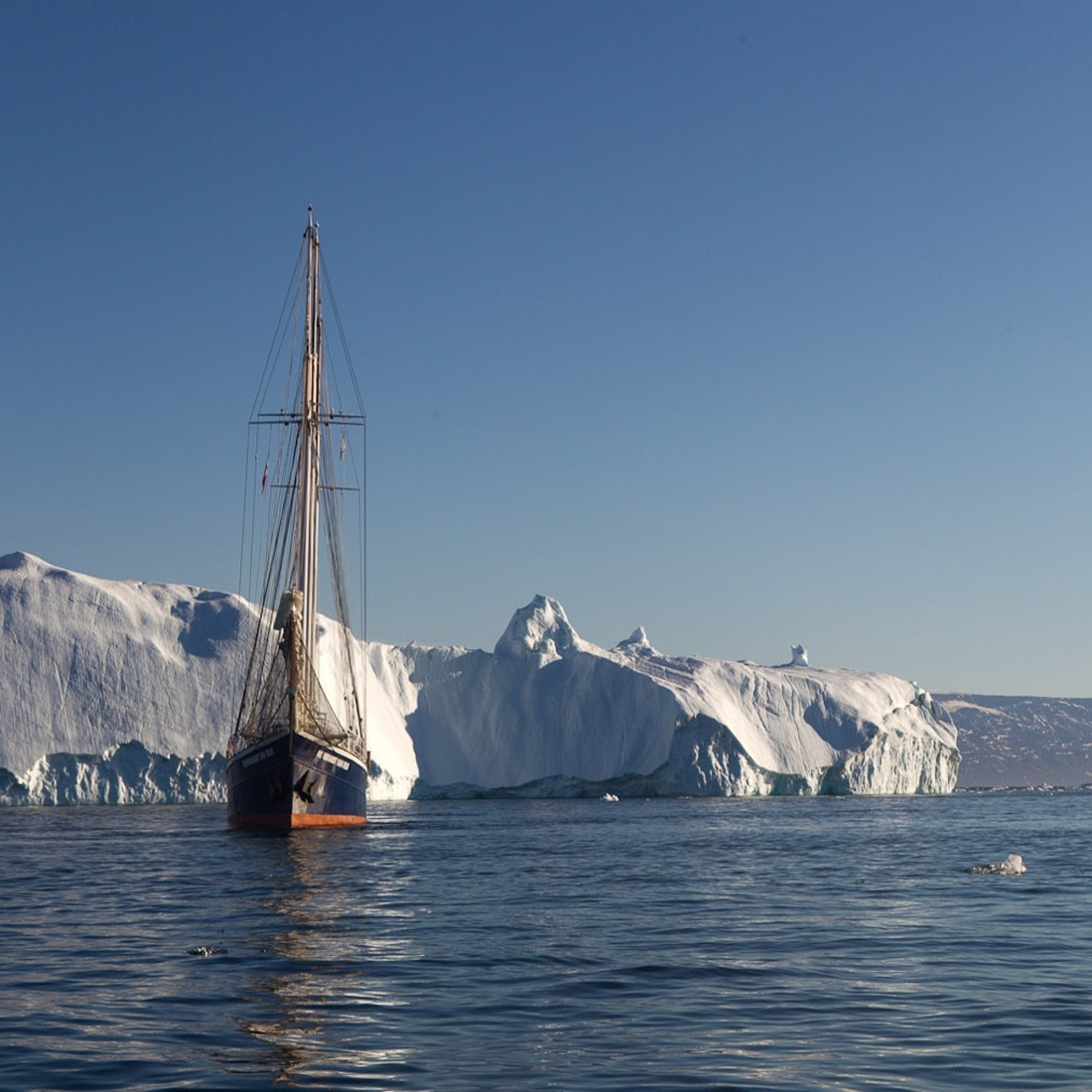 s/v Rembrandt van Rijn in Disko Bay