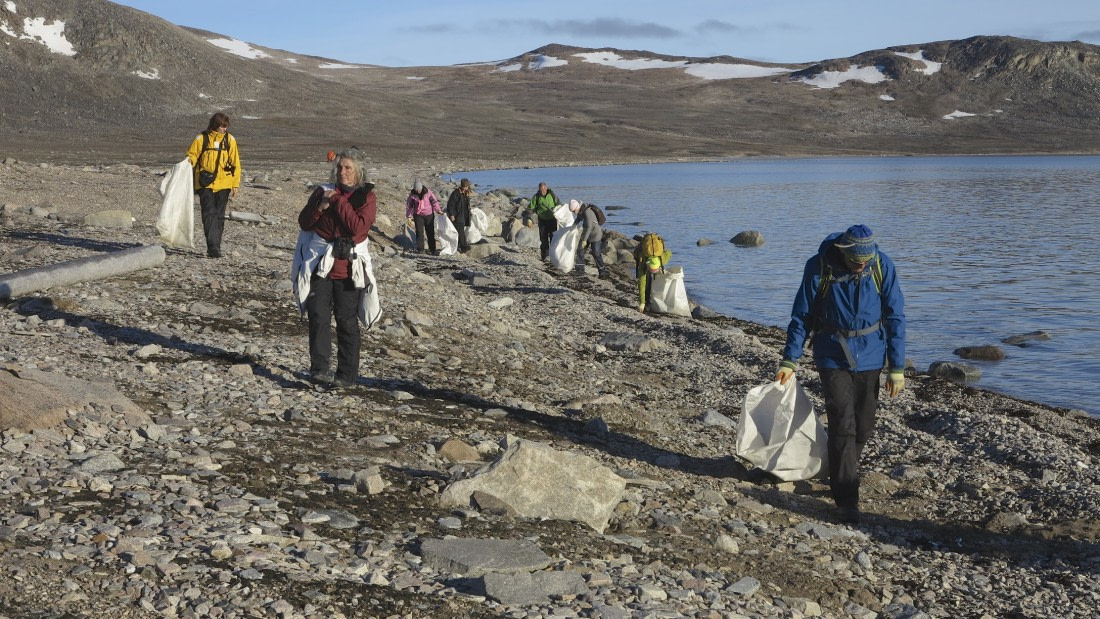 Clean up Svalbard