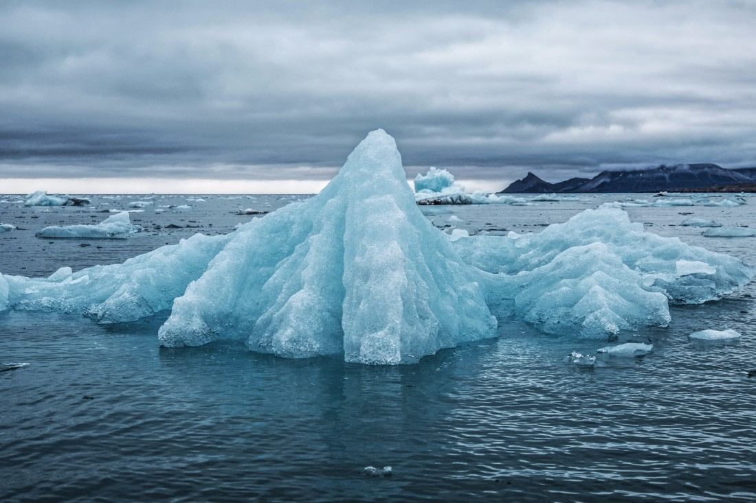 Wandering cathedrals of the Arctic