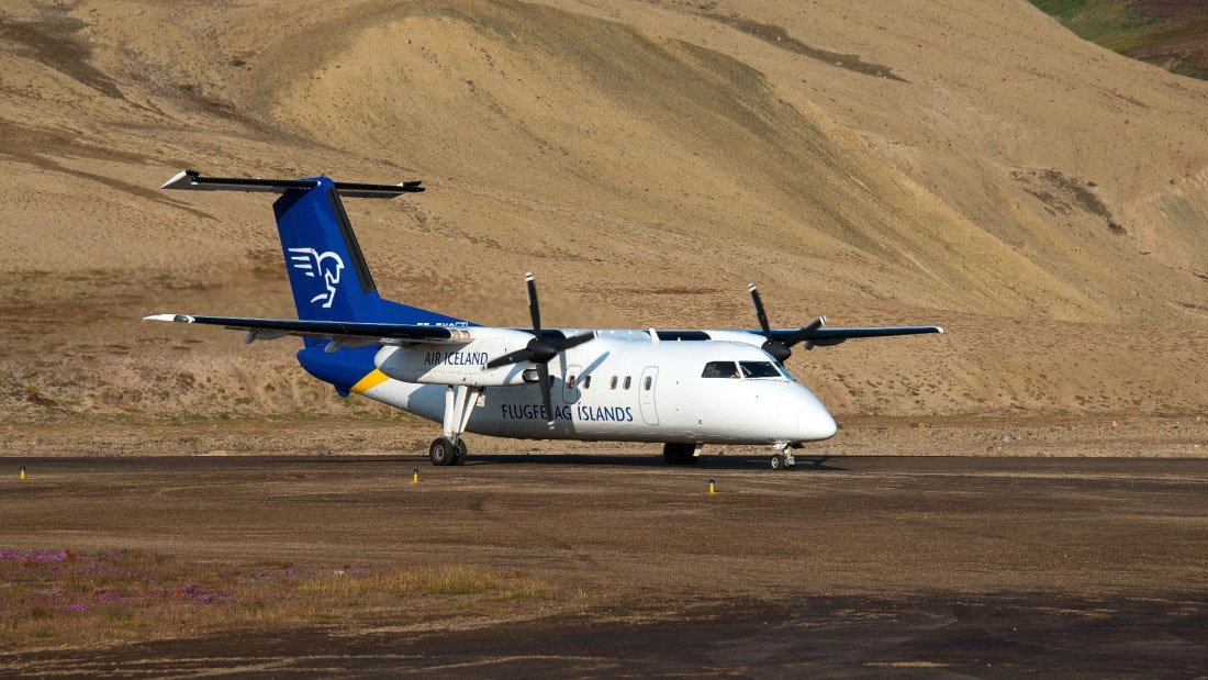 charter flight Constable pt. greenland to reykjavik, iceland 8/2017
