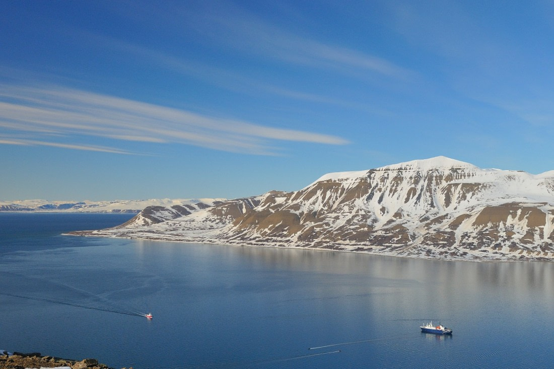 De Ortelius ten anker voor Longyearbyen