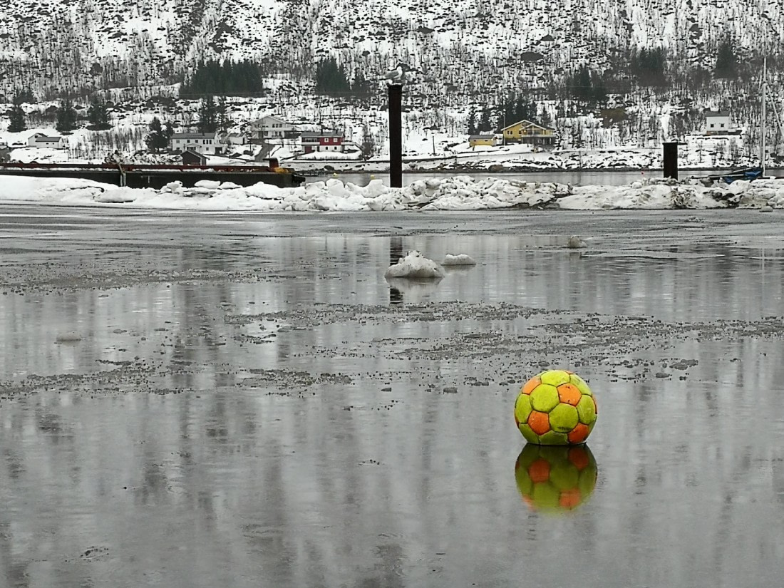 Splash of colour at Senjahopen