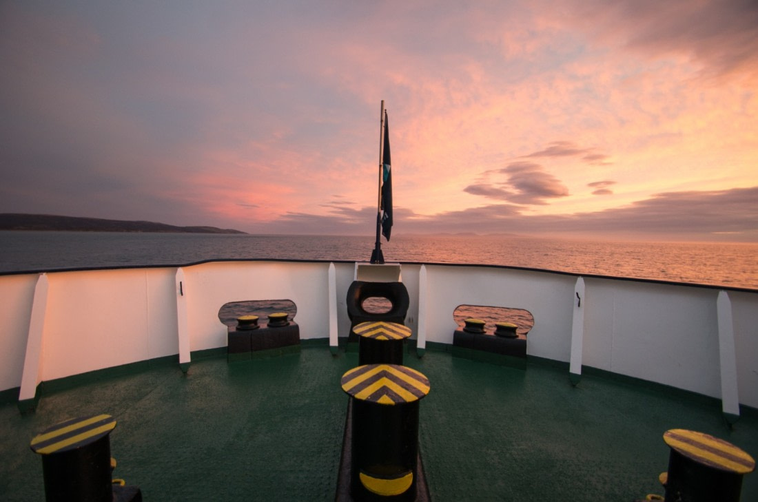 Sundown_ship