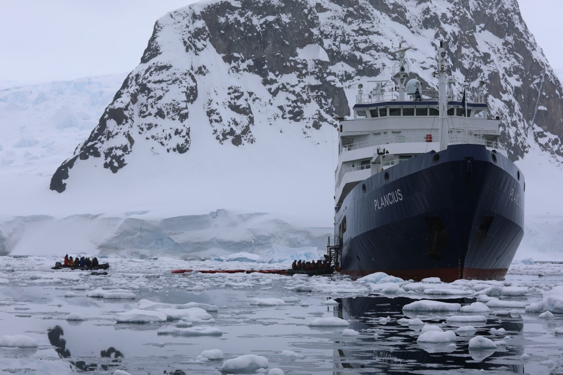 Zodiac approaching Ship