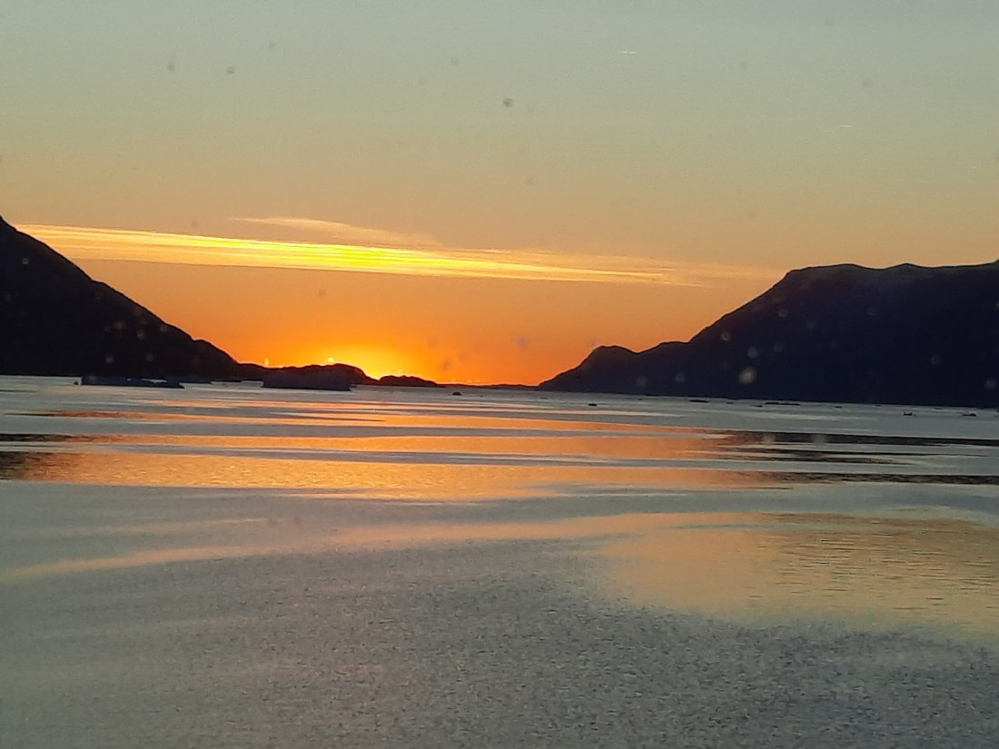 sunrise in yhe fjord
