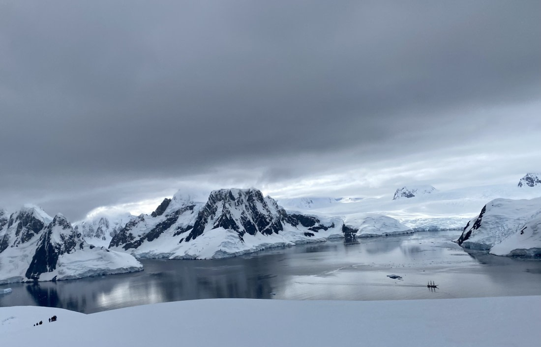 Mountaineering, Lemaire Channel from Hovgaard Island