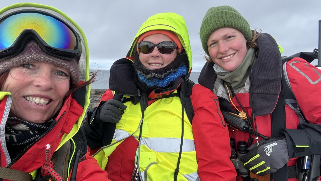 HDS03-24, Day 5, selfie-guides © Meike Sjoer - Oceanwide Expeditions.jpg