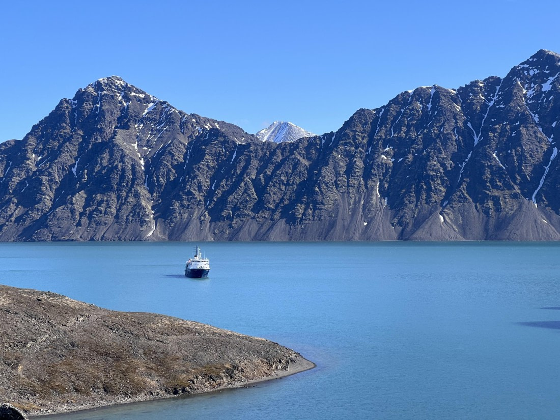 OTL04-24, Day 6, IMG_9393 © Unknown Photographer - Oceanwide Expeditions.jpg