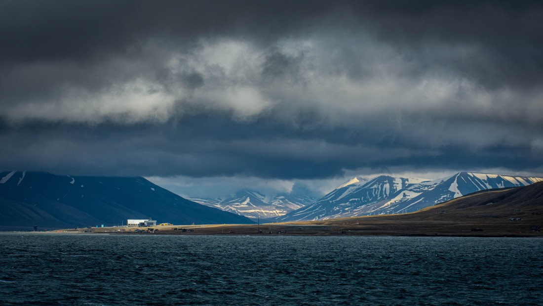 PLA05-24, Day 1, PAZ_6036 © Alexander Romanovskiy - Oceanwide Expeditions.jpg