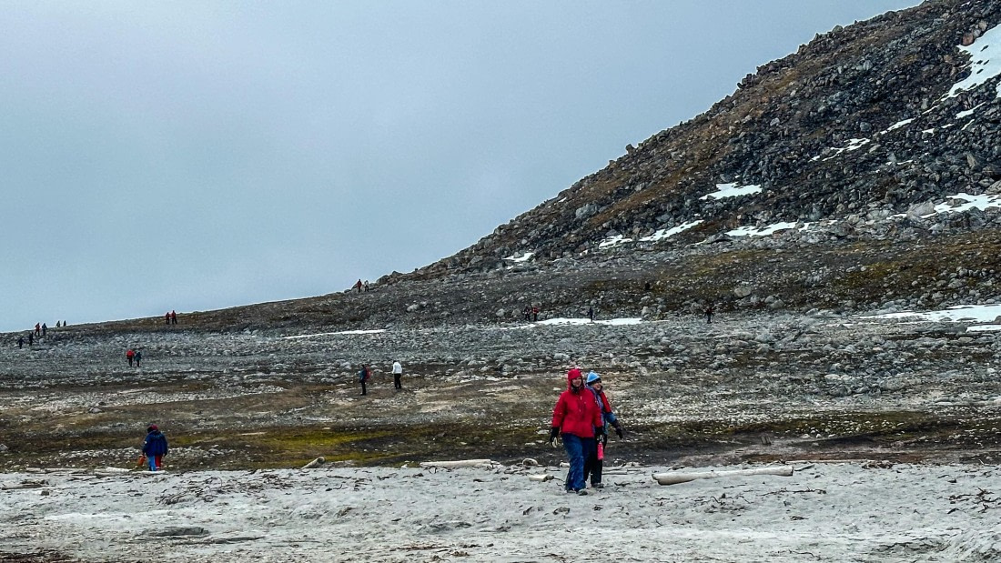 HDS06-24, Day 4, A5BF614D-5571-4B09-9104-385A9A4AC3A5 © Unknown photographer - Oceanwide Expeditions.JPEG