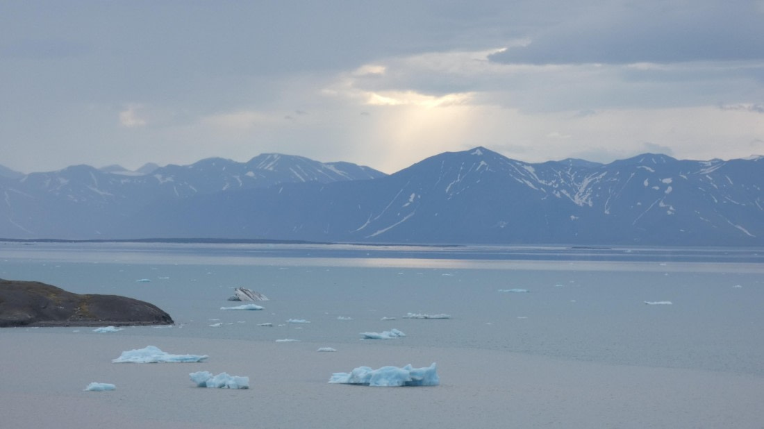 HDS08-24, Day 3, P1070125 © Unknown photographer - Oceanwide Expeditions.JPG
