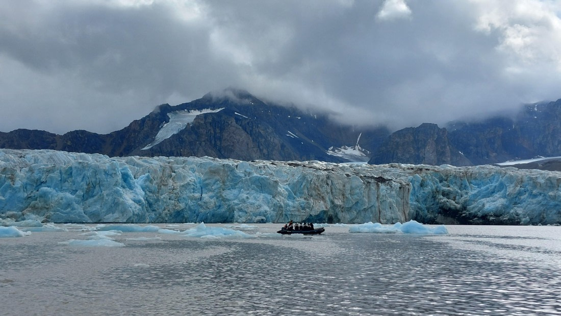 OTL08-24, Day 2, 20240729_113207 © Annelou Hulsker - Oceanwide Expeditions.jpg