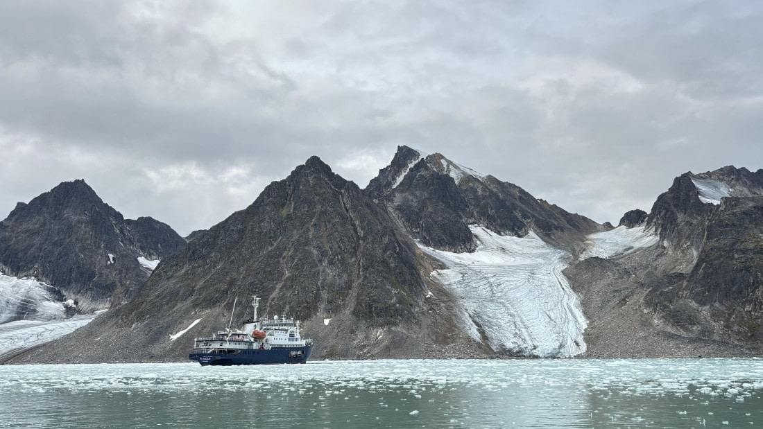 PLA11-24, Day 2, 4504_© Ursula Tscherter © Ursula Tscherter - Oceanwide Expeditions.jpg