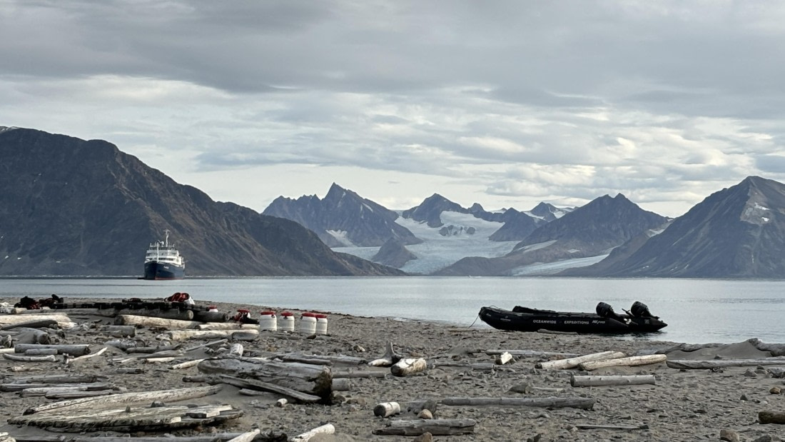 PLA11-24, Day 2, 4548_© Ursula Tscherter © Ursula Tscherter - Oceanwide Expeditions.jpg