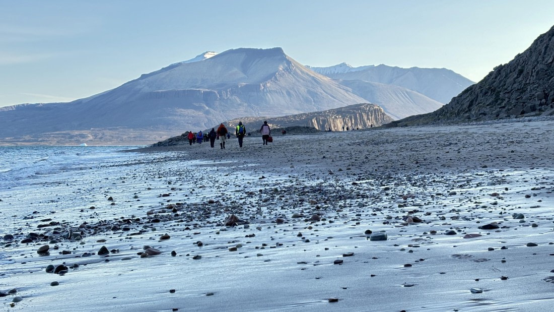 PLA11-24, Day 5,  IMG_E4870_© Ursula Tscherter © Ursula Tscherter - Oceanwide Expeditions.jpg