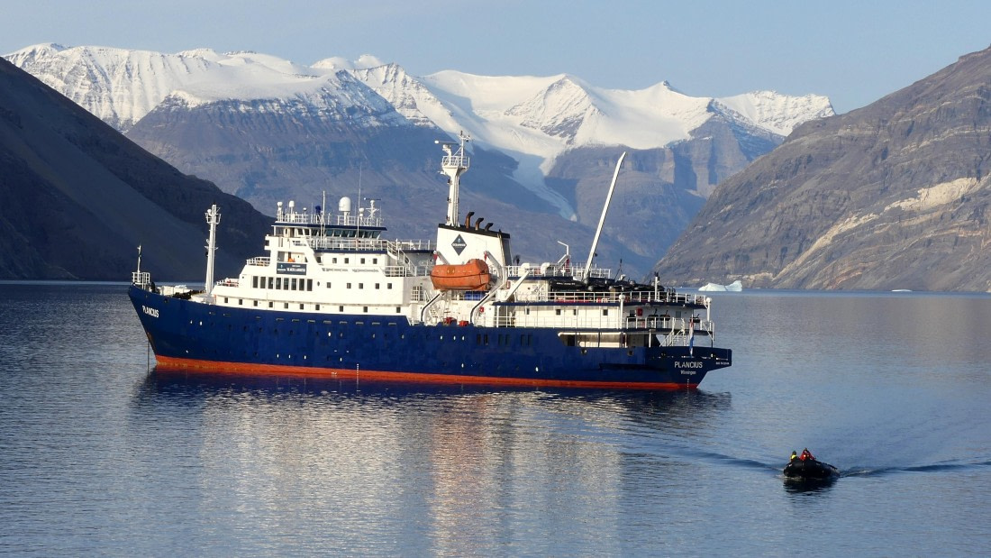 PLA11-24, Day 6,  Plancius with Zodiac 16 x 9 © Unknown photographer - Oceanwide Expeditions.JPG