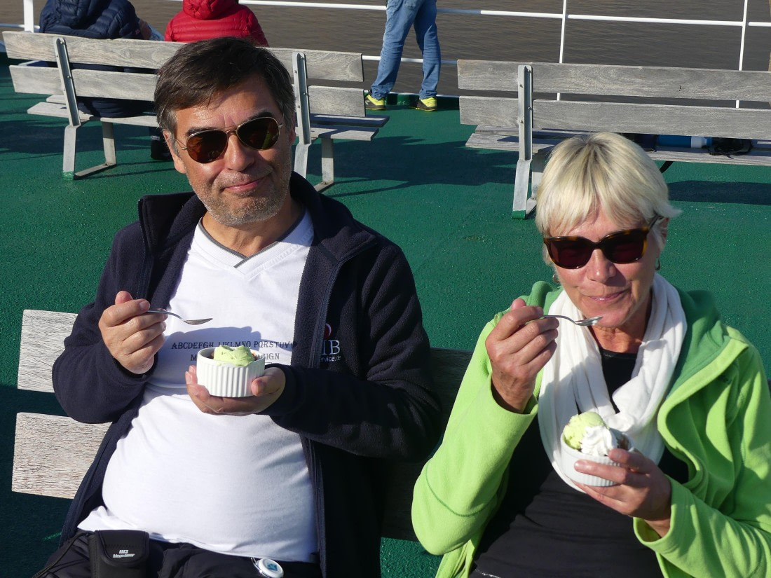 PLA11-24, Day 6, Ice creams © Uknown photographer - Oceanwide Expeditions.JPG