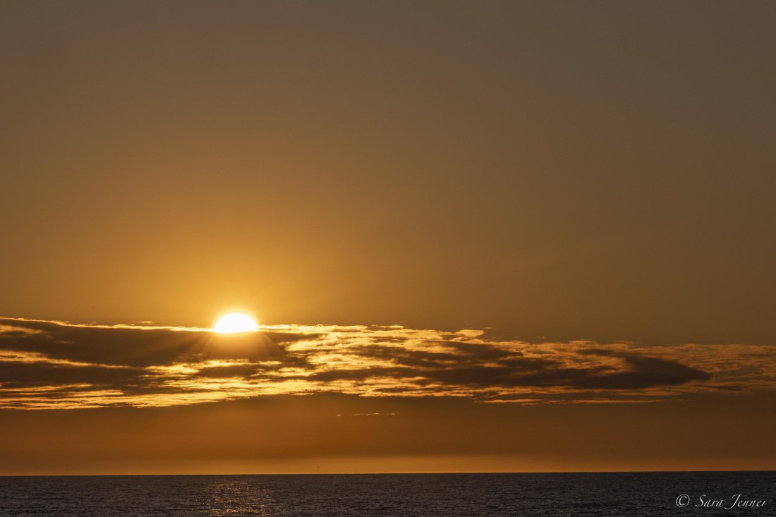 HDS12-24, Day 7,  Sunrise © Sara Jenner - Oceanwide Expeditions.jpg