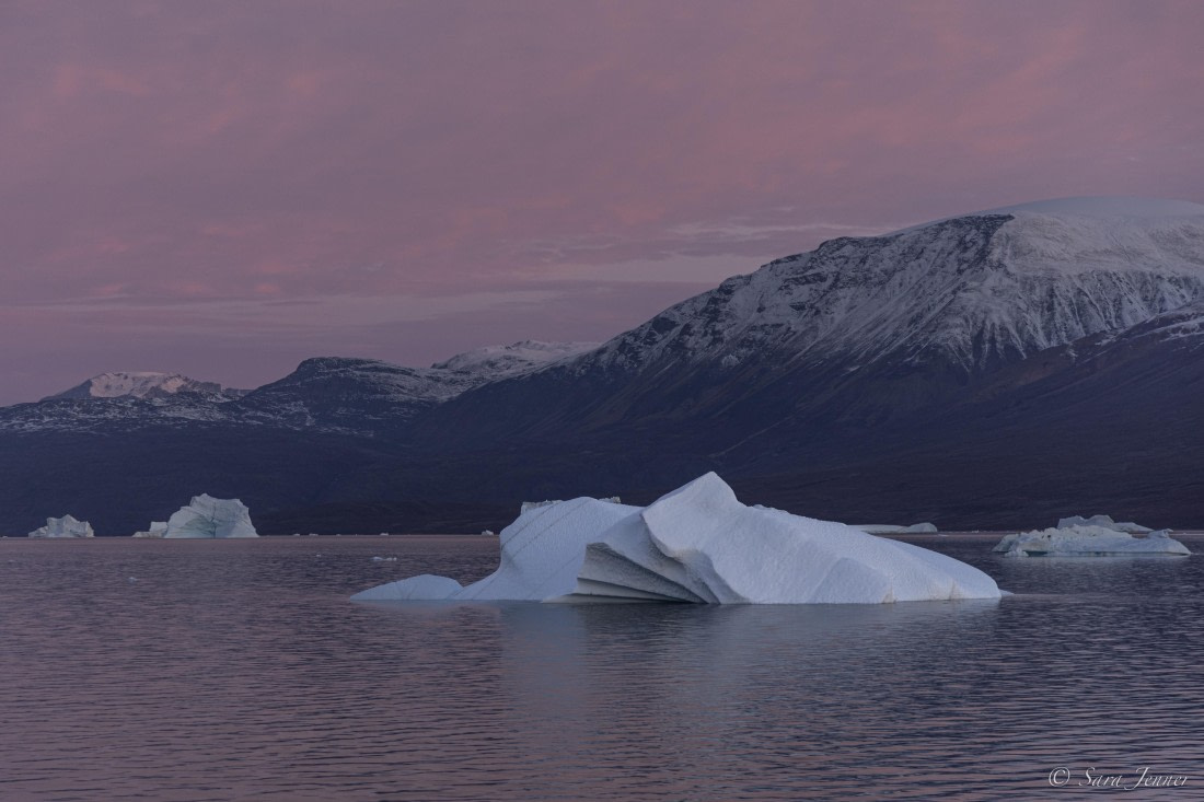 HDS12-24, Day 11,  Sunrise Harefjord 2 © Sara Jenner - Oceanwide Expeditions.jpg