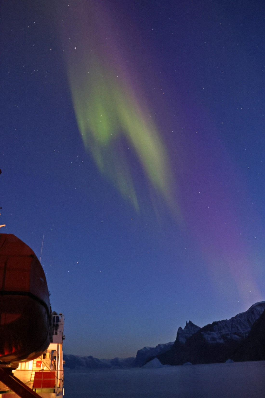 OTL12-24, Day 4,  Aurora_Regis_PERDRIAT (7) © Regis Perdriat - Oceanwide Expeditions.jpg