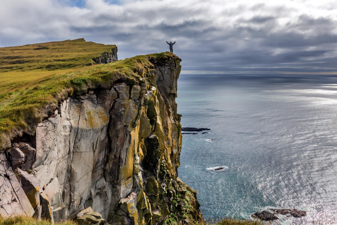 Latrabjarg © GettyImages-1046439188.jpg