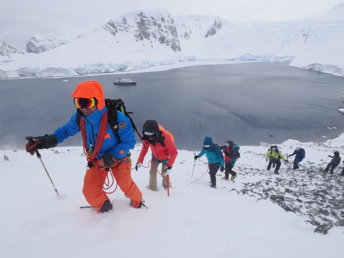 HDS21a24, B67207C7-D355-4479-8418-1A1D1056070F_1_105_c © Andy Perkins - Oceanwide Expeditions.jpeg
