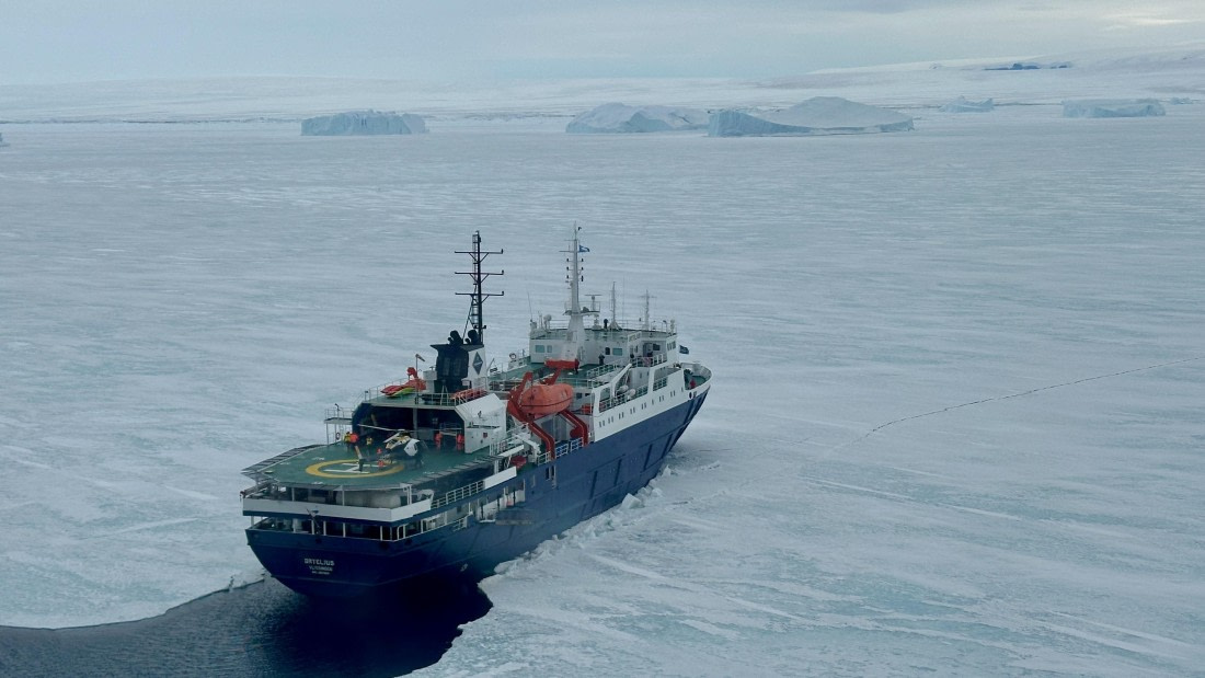 OTL23-24, Day 6, IMG_7076 © Unknown photographer - Oceanwide Expeditions.jpeg