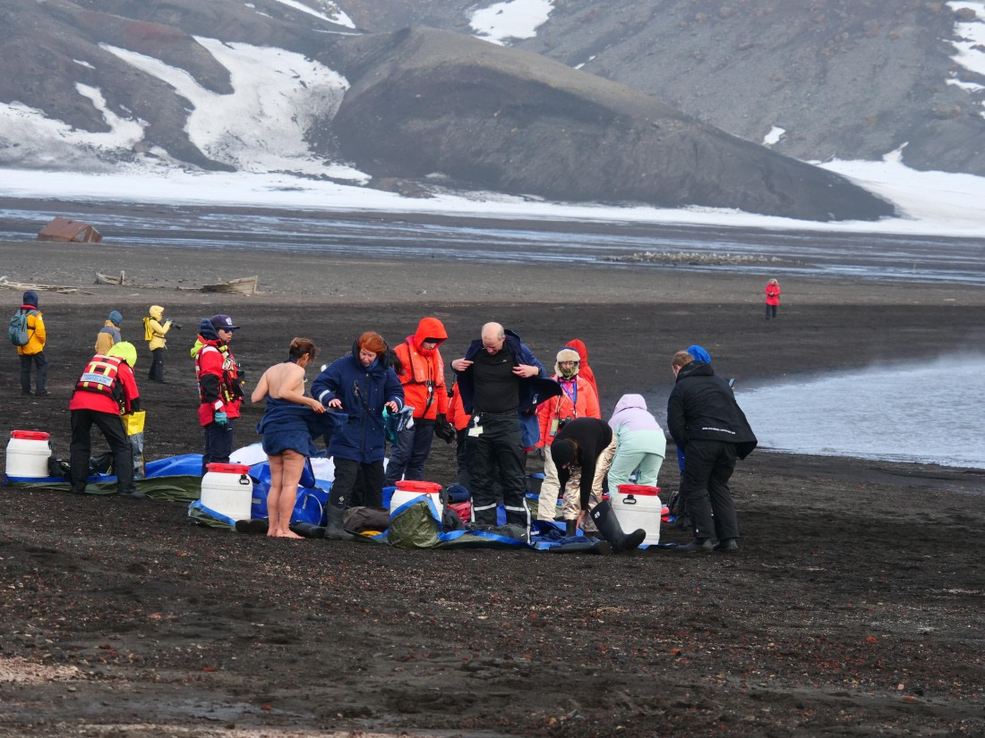 OTL23-24, Day 3, P1079850 © Unknown photographer - Oceanwide Expeditions.JPG