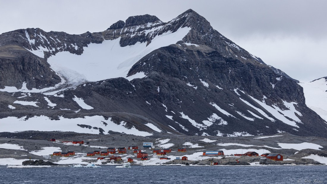 OTL23-24, Day 5, Espanza Base 1 © Sara Jenner - Oceanwide Expeditions.jpg