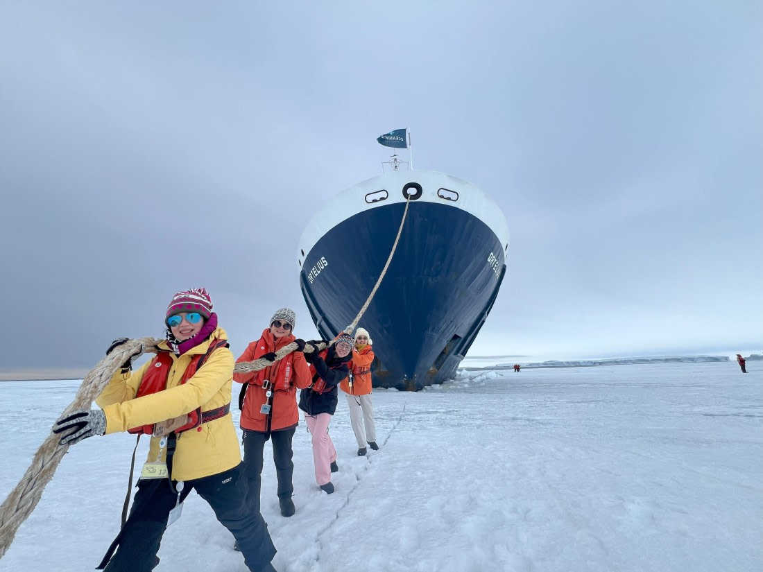 OTL23-24, Day 6, ShipPull2 © Unknowm photographer - Oceanwide Expeditions.jpg