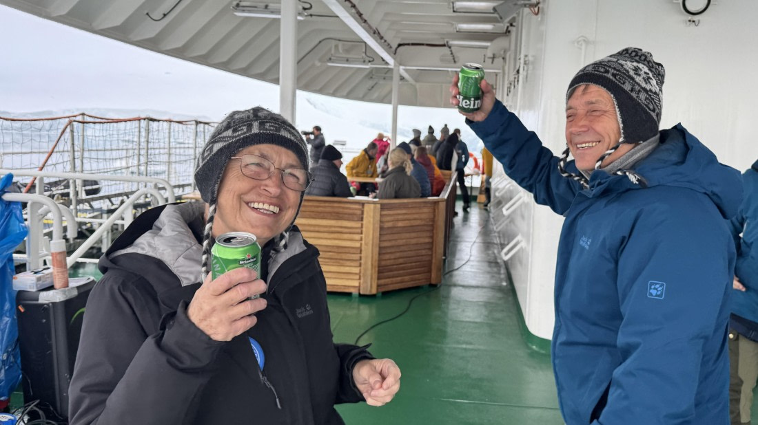 HDS23-24, Day 8, bbq3 © Meike Sjoer - Oceanwide Expeditions.JPG