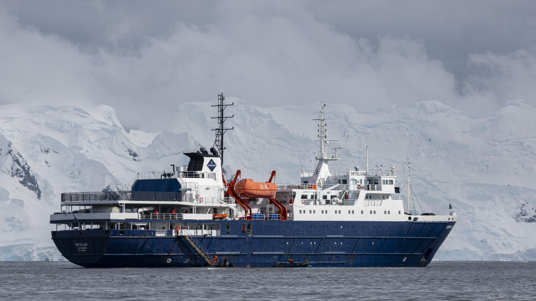 OTL24-24, Day 4, Ortelius © Sara Jenner - Oceanwide Expeditions.jpg