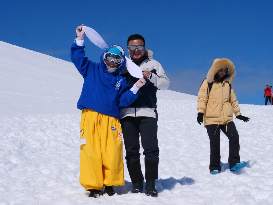 OTL24-24, Day 4, People (2) © Unknown photographer - Oceanwide Expeditions.JPG