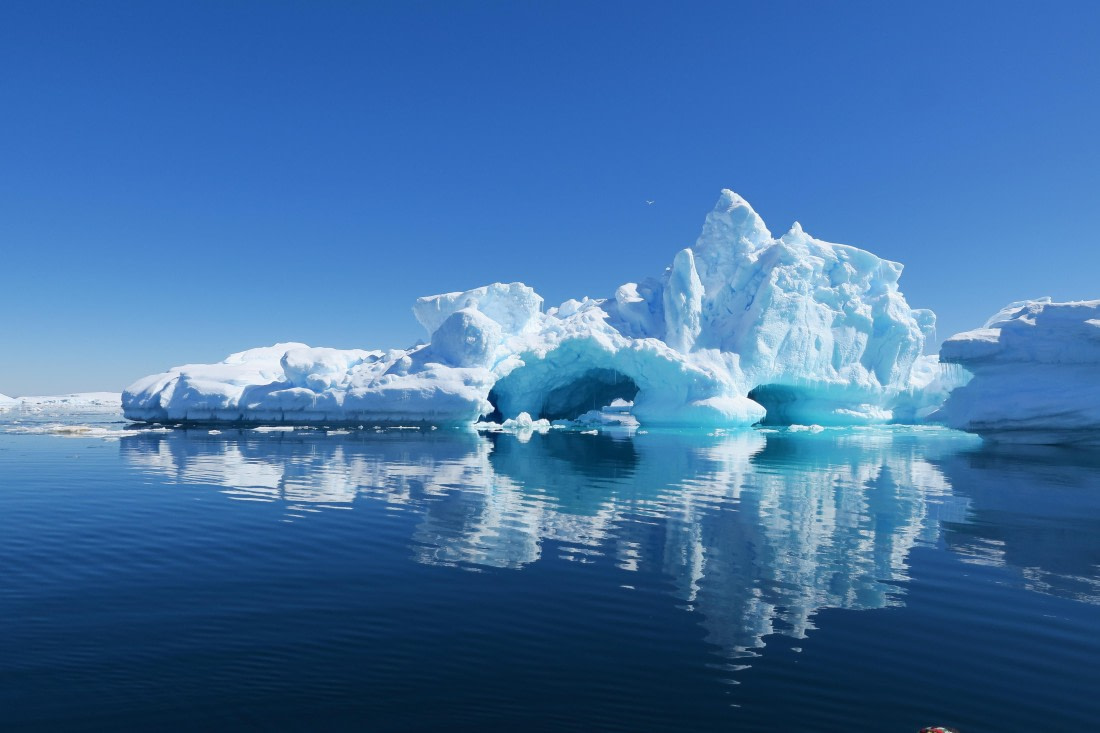 Ice sculptures near by Pleneau Island