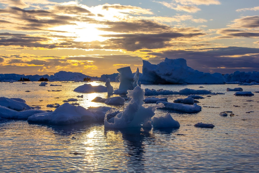 Sunset in Weddell Sea
