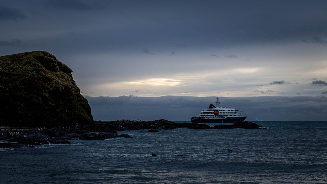 HDS25-25, Day 8, RLO_0312 © Alexander Romanovskiy - Oceanwide Expeditions.jpg