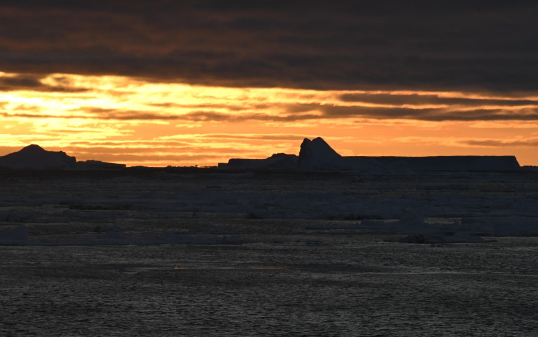 Antarctic skyline