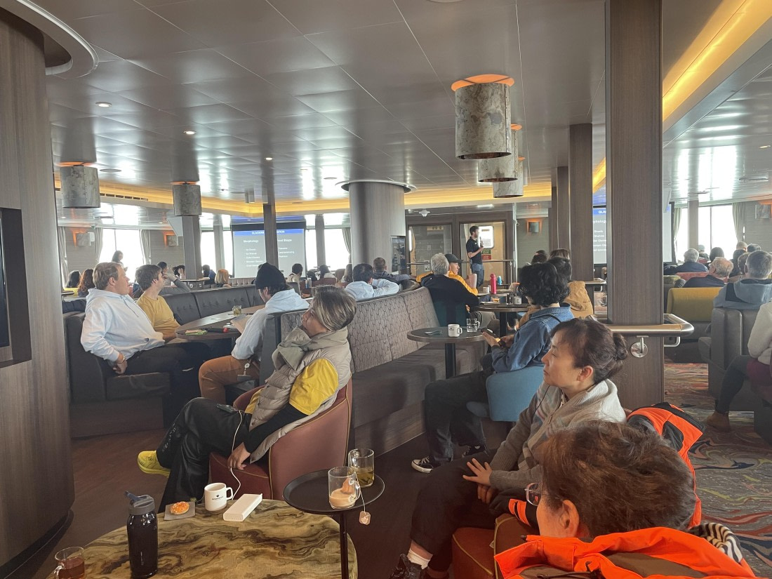 HDS27-25, Day 3, IMG_6857~photo © Unknown photographer - Oceanwide Expeditions.JPG