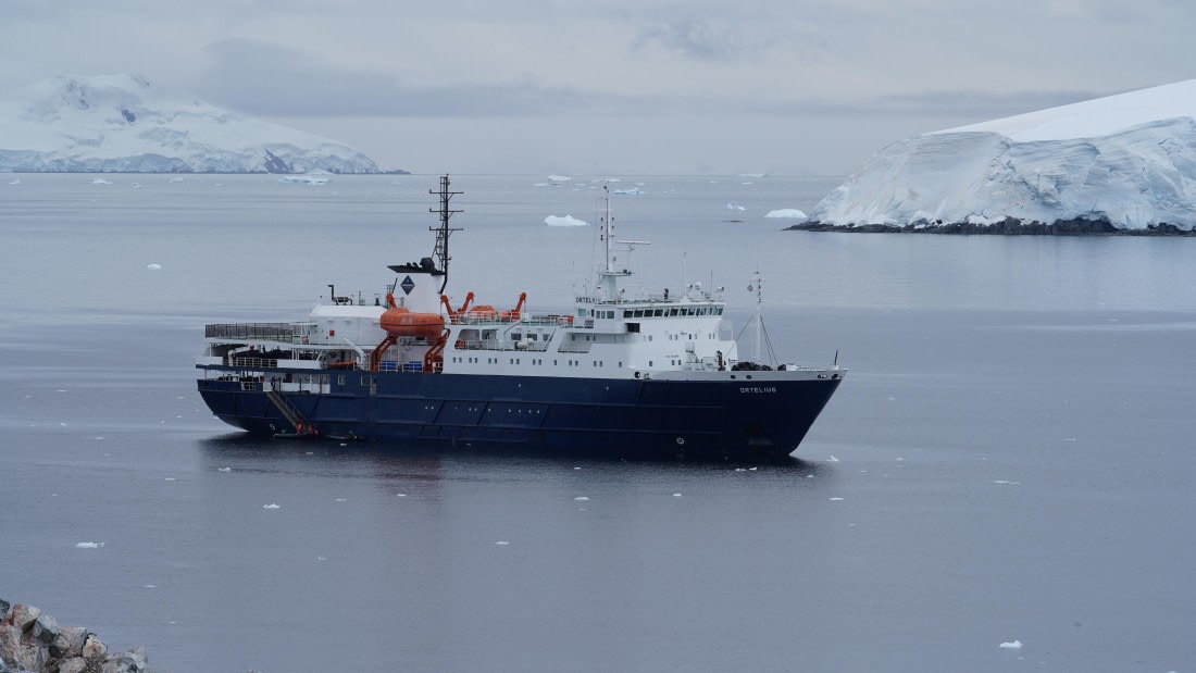 OTL28-25, Day 4, DSC09802 © Unknown photographer - Oceanwide Expeditions.JPG