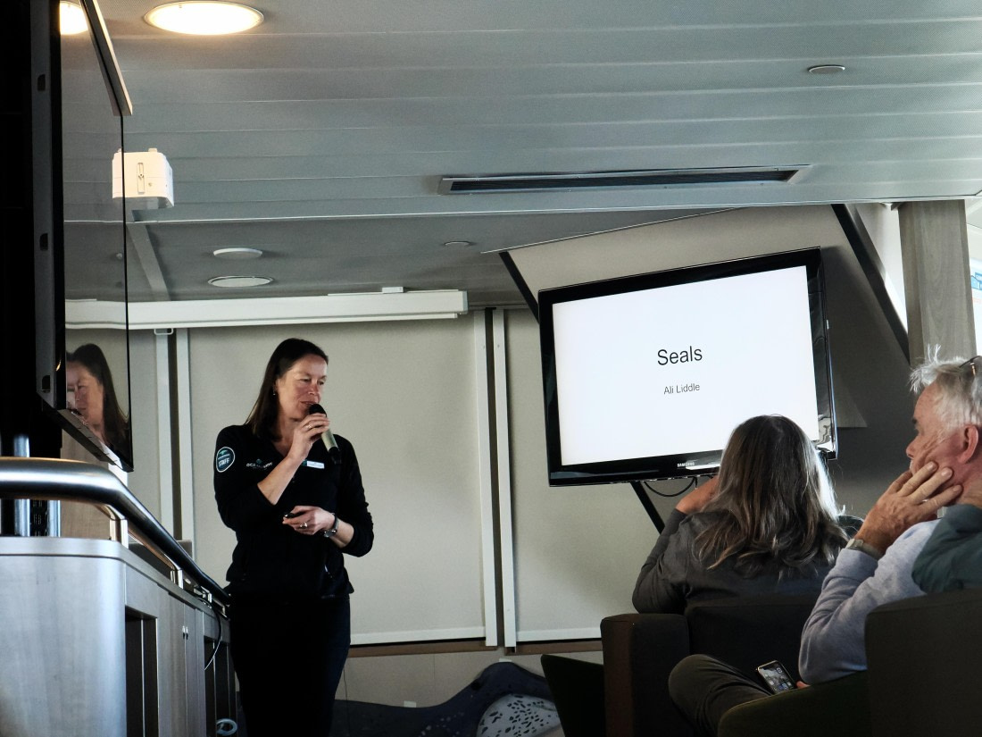 PLA27-25, Day 5, P1200932 © Unknown photographer - Oceanwide Expeditions.JPG