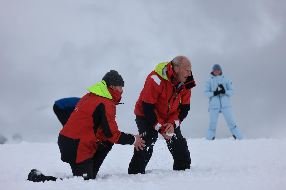OTL29-25, Day 6, snow flight 3 © Unknown photographer - Oceanwide Expeditions.jpg