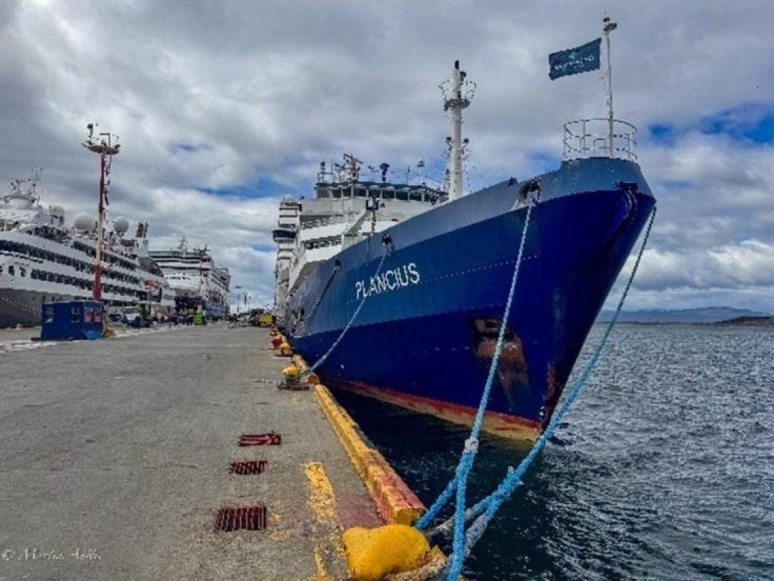 PLA29-25, Day 1, Picture1 © Martin Anstee - Oceanwide Expeditions.jpg