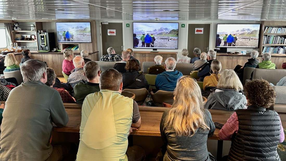 OTL30-25, Day 3, Sg briefing 2 © Unknown photographer - Oceanwide Expeditions.jpeg